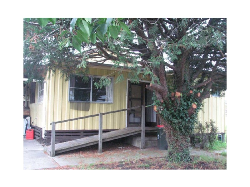 77 Fowler Street, Moe VIC 3825