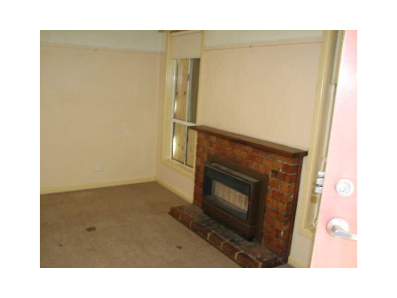 14 Mann Street, Moe VIC 3825