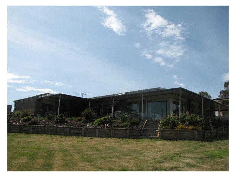 5 Sharnee Court, Moe VIC 3825