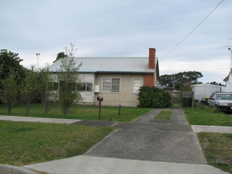 9 Keith Avenue, Moe VIC 3825