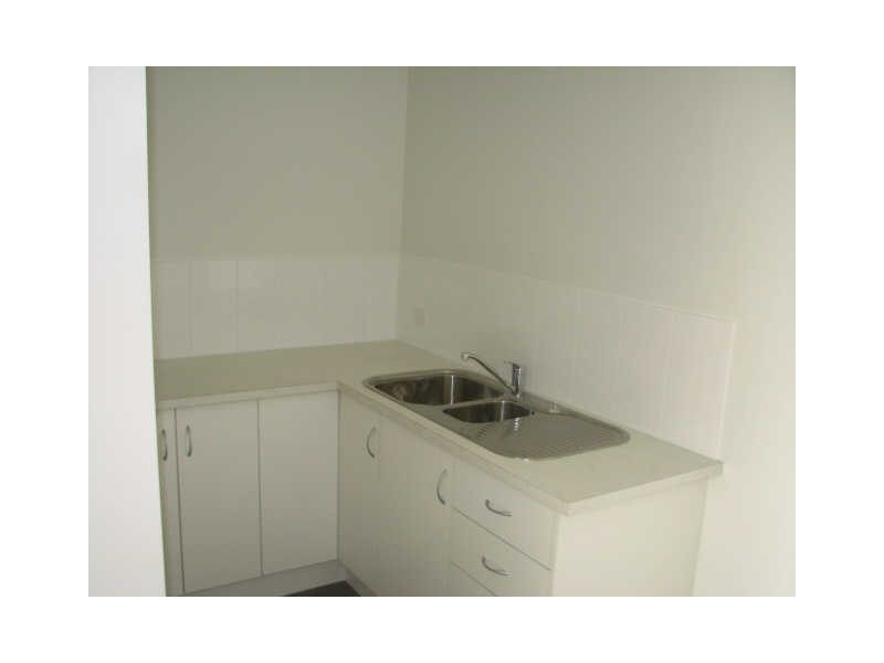 3 & 4/ Albert Street, Moe VIC 3825