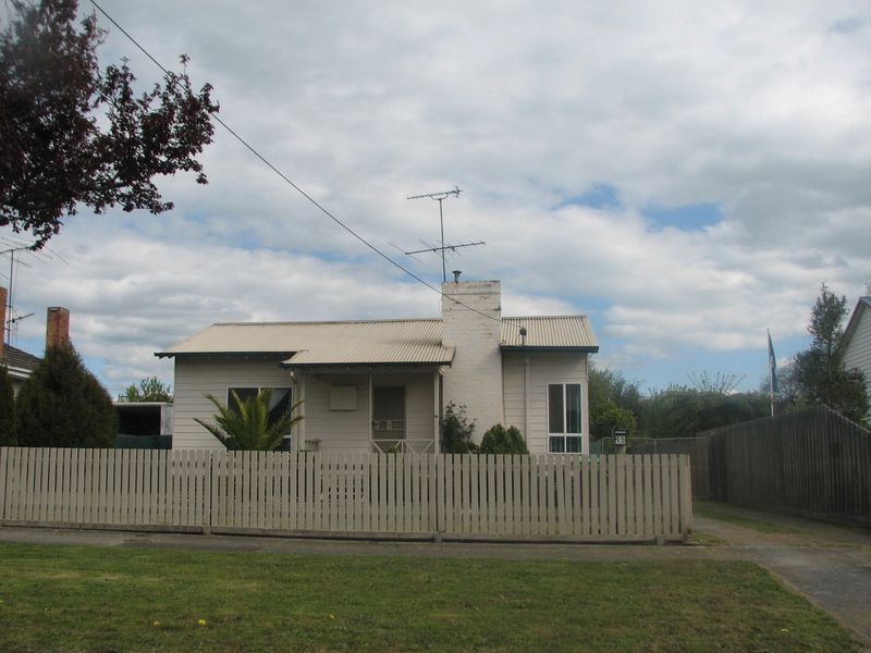 15 Bristol Street, Moe VIC 3825