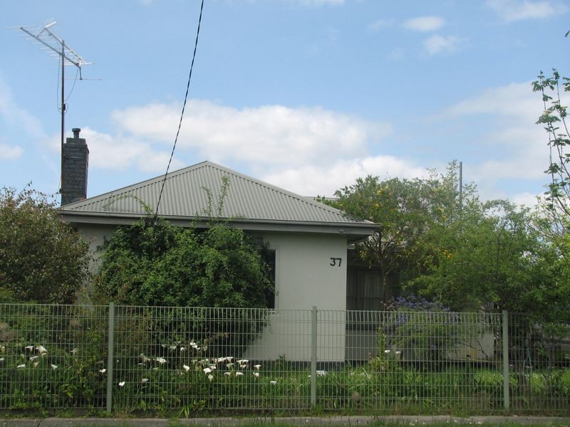 37 Watsons Road, Moe VIC 3825