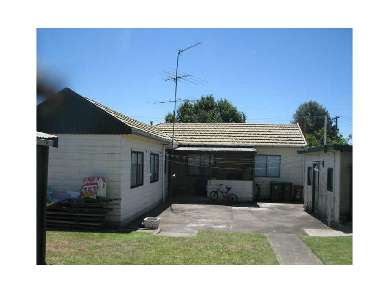 9 Monte Cresent, Moe VIC 3825