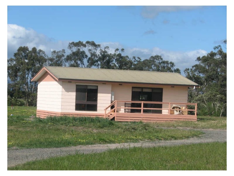 38 Bassetts Lane, Glengarry VIC 3854