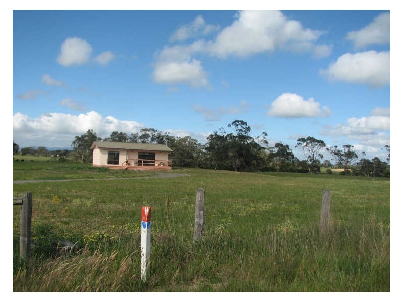 38 Bassetts Lane, Glengarry VIC 3854