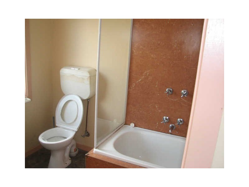 35 Victoria Street, Moe VIC 3825