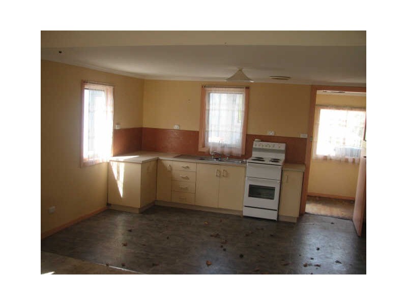 35 Victoria Street, Moe VIC 3825