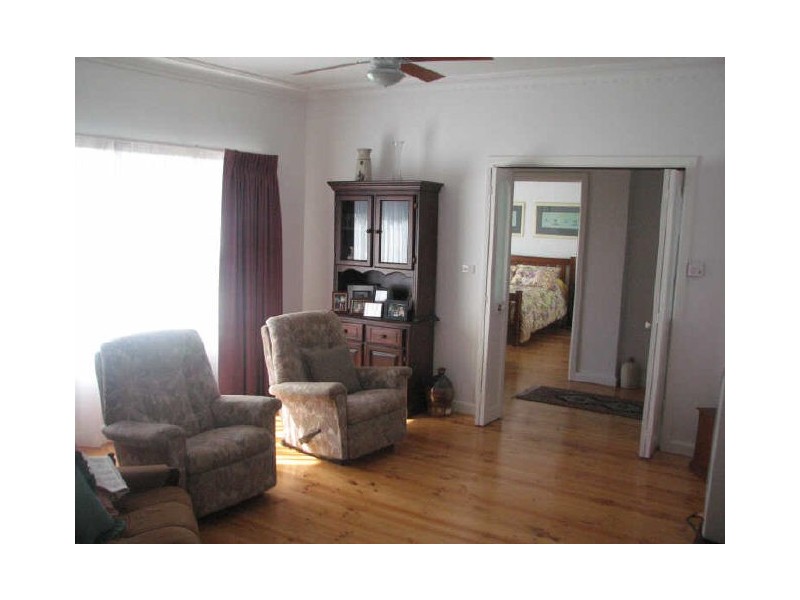 2 Eden Street, Moe VIC 3825