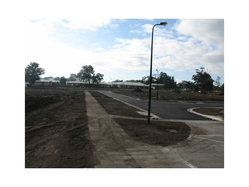 30/ Sweetwater Place, Moe VIC 3825