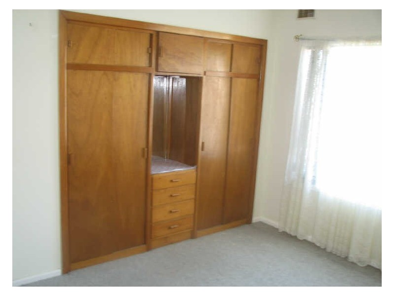 1/4 York Street, Moe VIC 3825