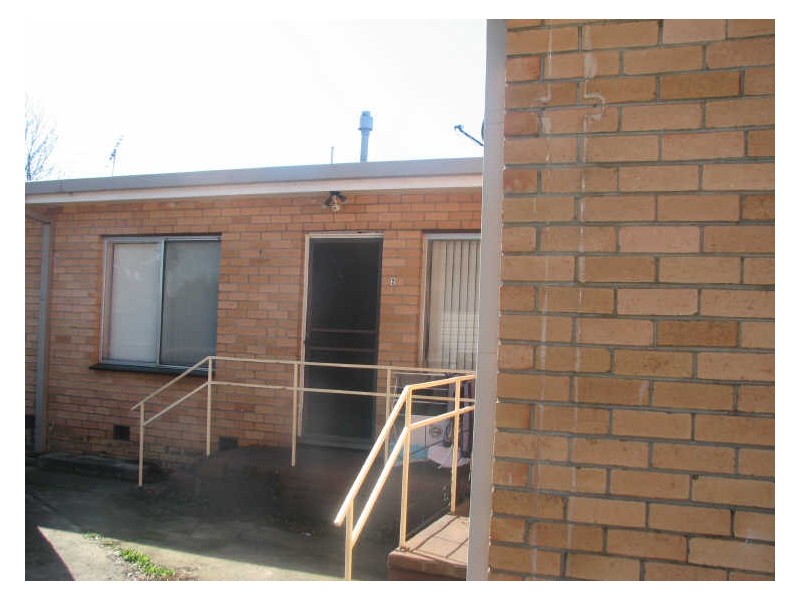 2/4 York Street, Moe VIC 3825