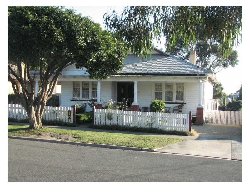 14 Reservoir Road, Moe VIC 3825
