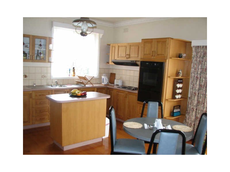 24 May Street, Moe VIC 3825
