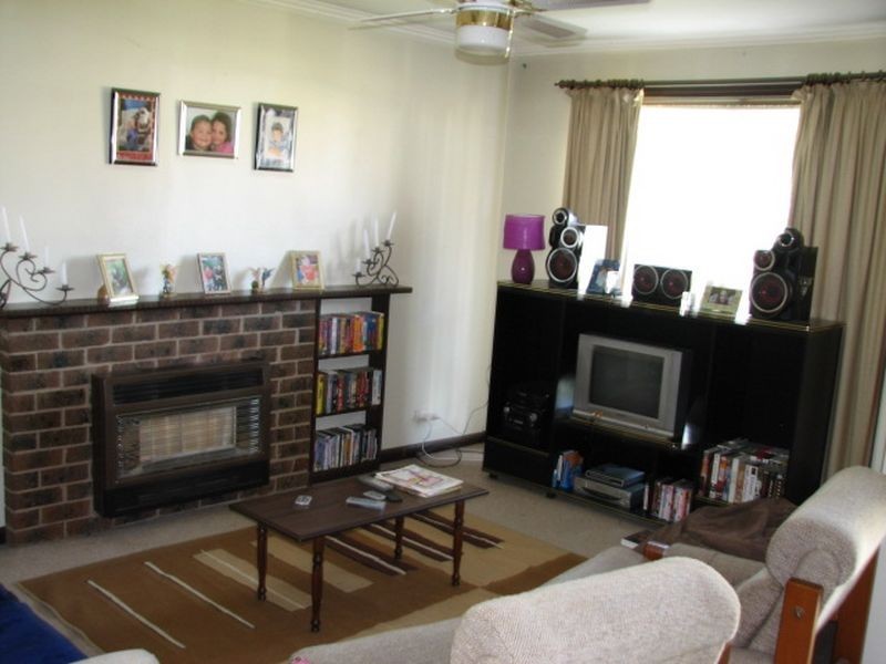 8 Elizabeth Street, Moe VIC 3825