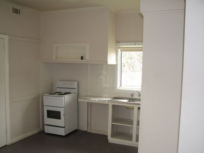 26 Hampton Street, Moe VIC 3825