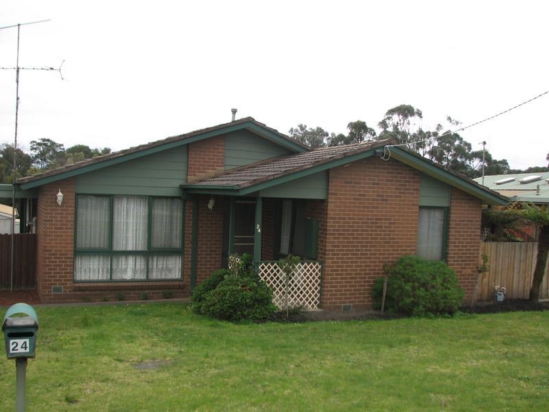 24 Northern Avenue, Newborough VIC 3825