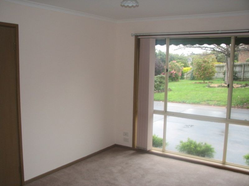 6 Hakea Court, Drouin VIC 3818