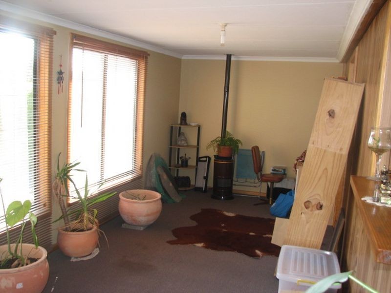 132 Service Road, Moe VIC 3825