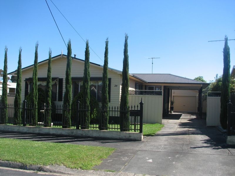 24 Mirboo Street, Newborough VIC 3825