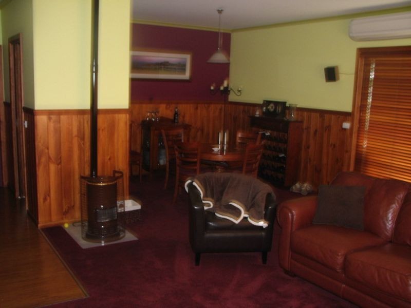 2 Philiips Street, Moe VIC 3825