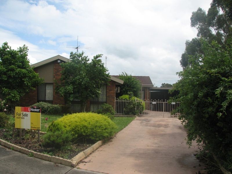 13 McMillan Court, Newborough VIC 3825