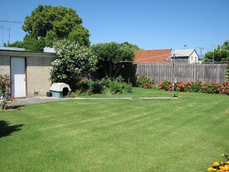 4 Roberts Street, Moe VIC 3825