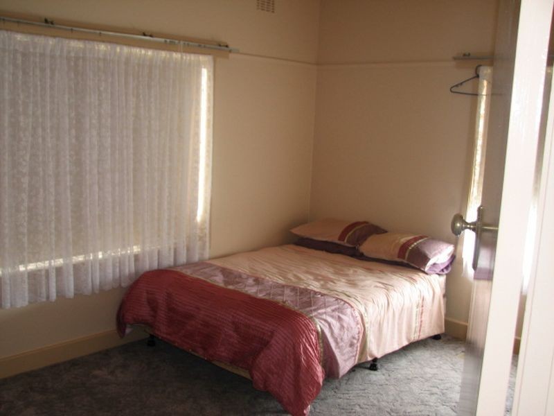 27 Ellinbank Street, Newborough VIC 3825