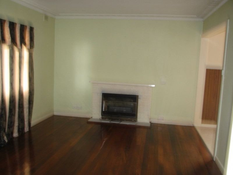 2-4 Stirling Street, Moe VIC 3825