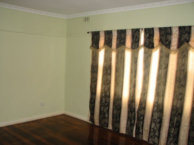 2-4 Stirling Street, Moe VIC 3825