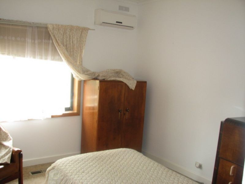 86 Hennessey Street, Moe VIC 3825