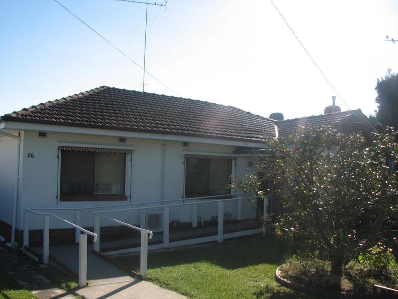 86 Hennessey Street, Moe VIC 3825