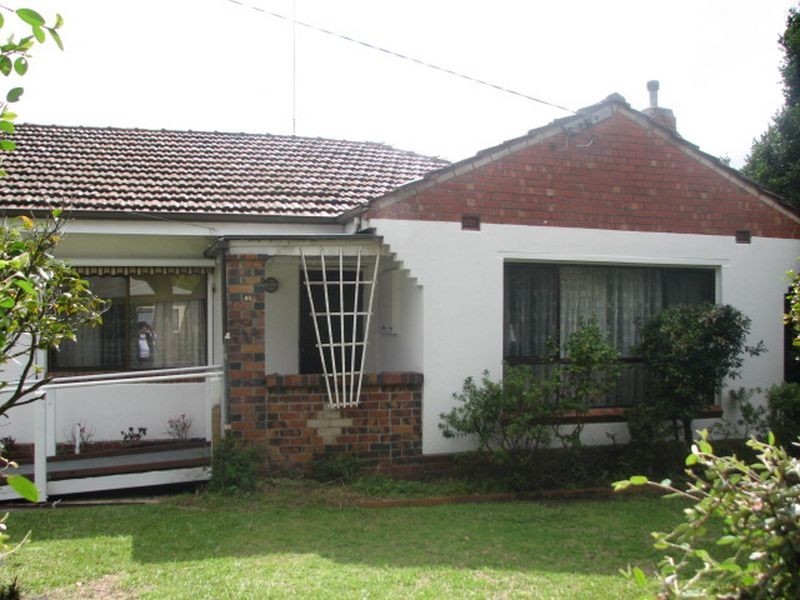 86 Hennessey Street, Moe VIC 3825