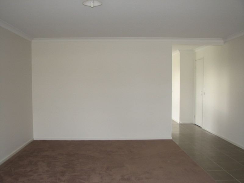 43 Sweetwater Place, Moe VIC 3825