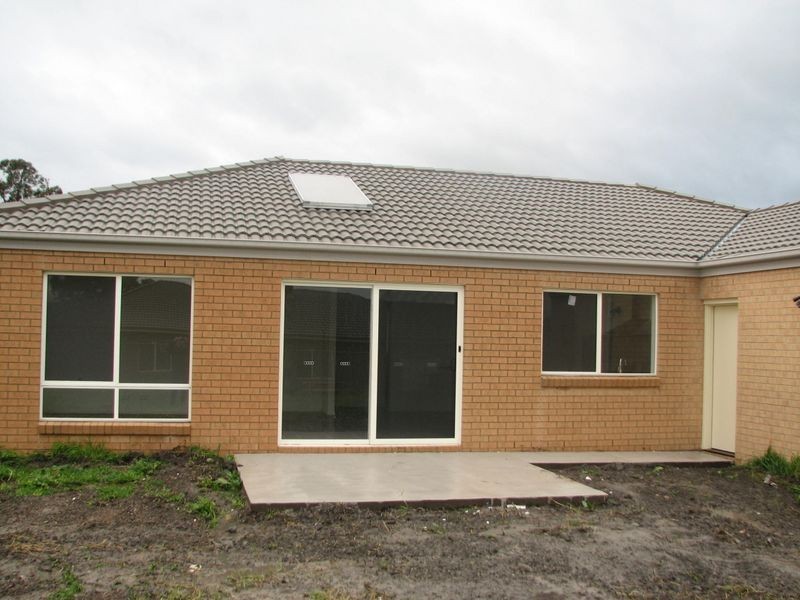 43 Sweetwater Place, Moe VIC 3825