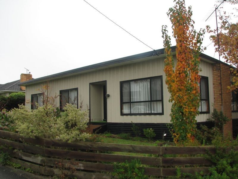 7 Powell Street, Newborough VIC 3825