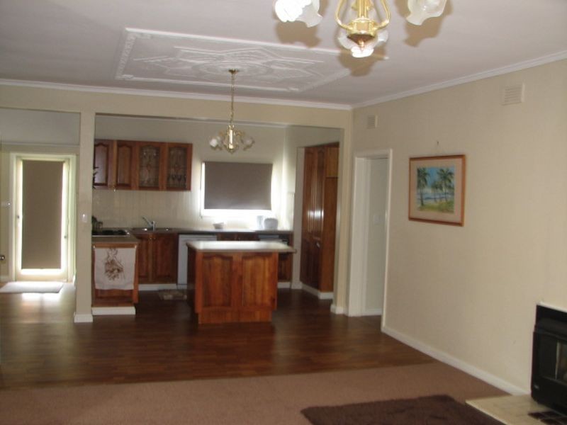 16 Chamberlain Road, Newborough VIC 3825