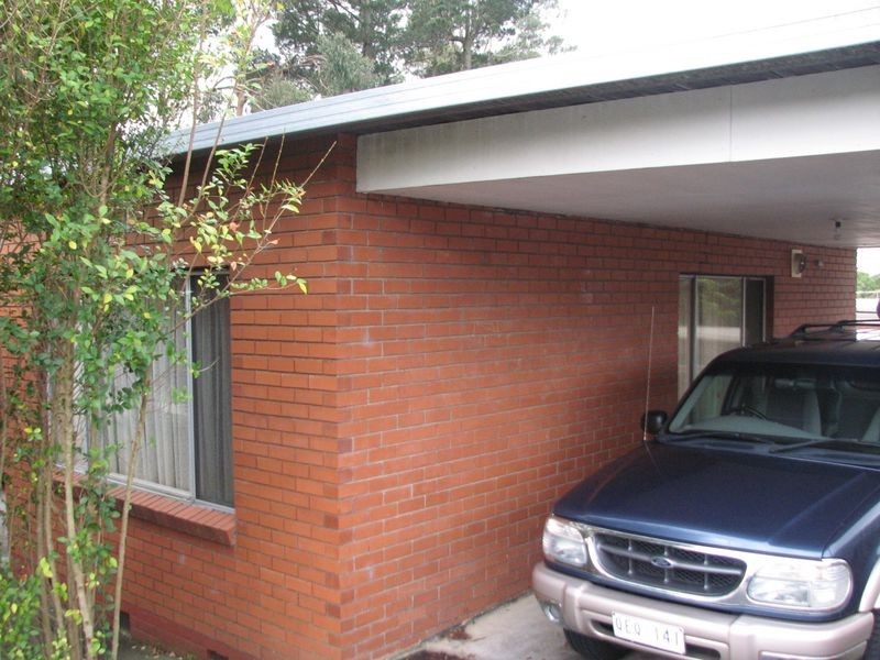 2/62 Shanahan Parade, Newborough VIC 3825