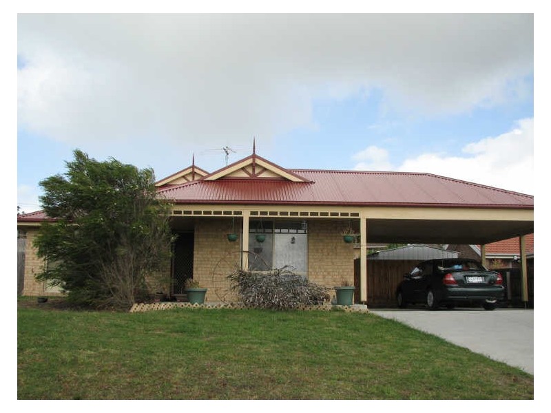 8 Amaroo Way, Moe VIC 3825