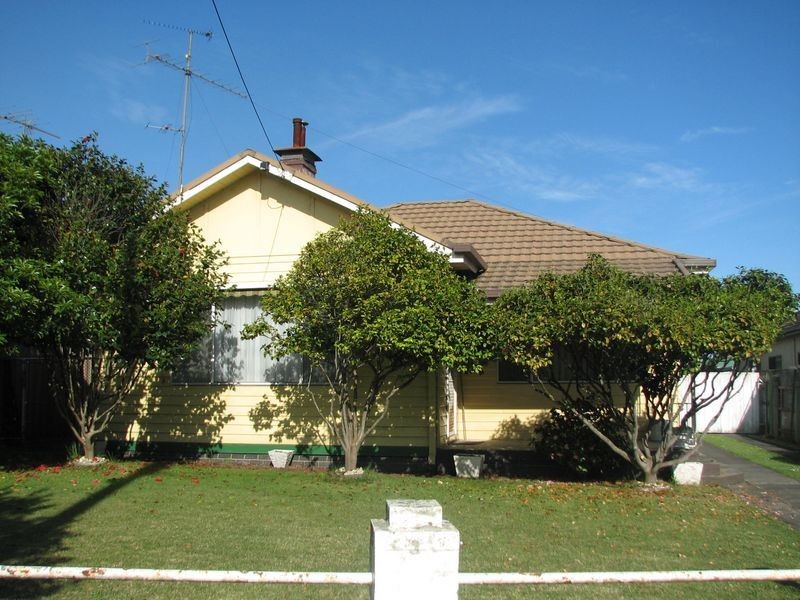 27 High Street, Moe VIC 3825