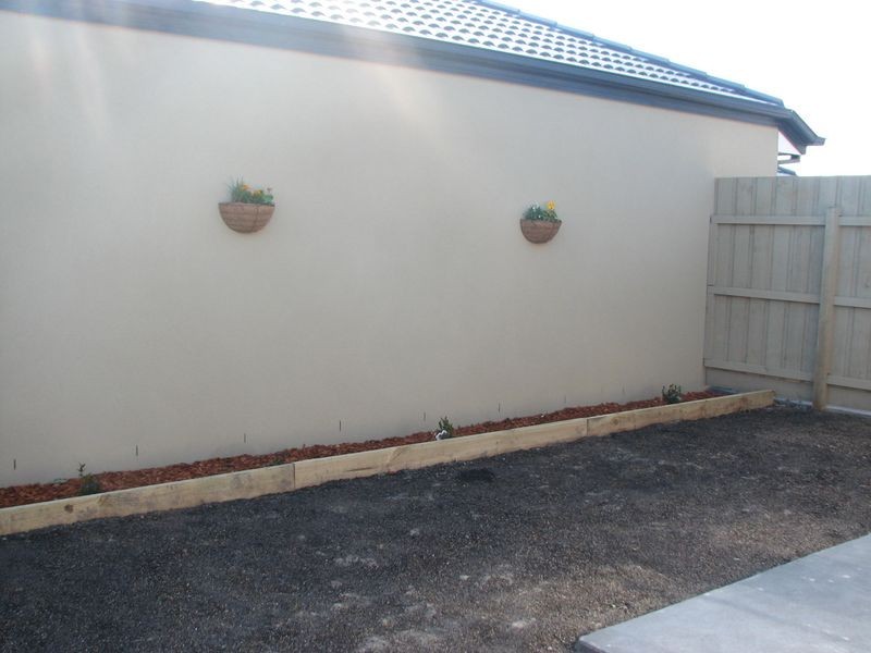 1A Sweetwater Place, Moe VIC 3825