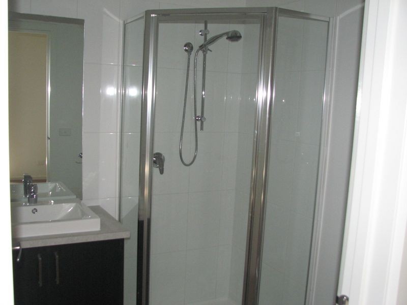 1B Sweetwater Place, Moe VIC 3825