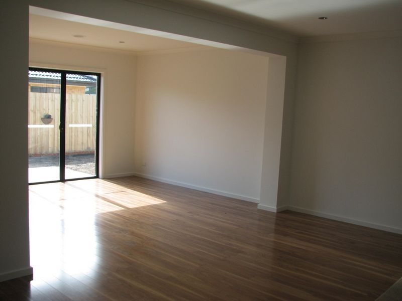 1B Sweetwater Place, Moe VIC 3825