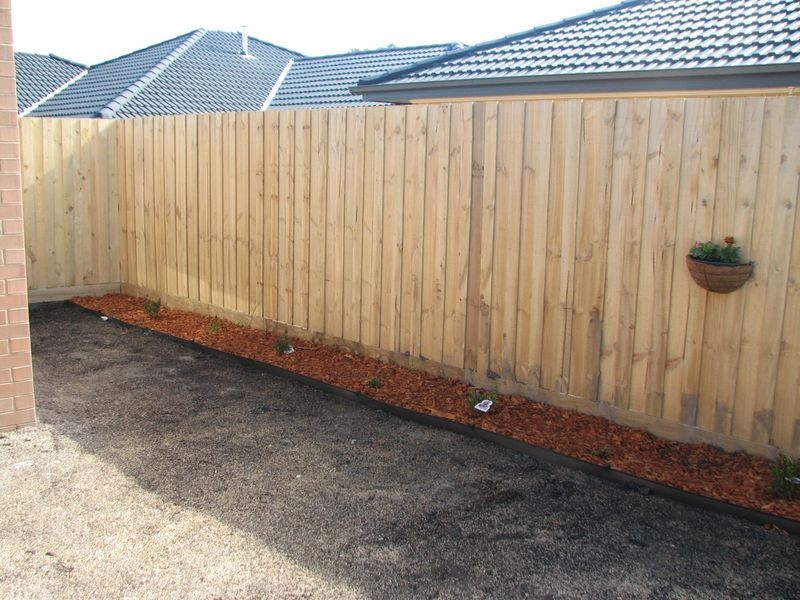 1B Sweetwater Place, Moe VIC 3825