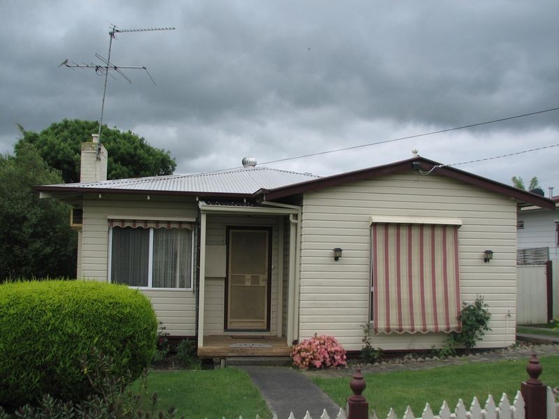 17 Lincoln Street, Moe VIC 3825
