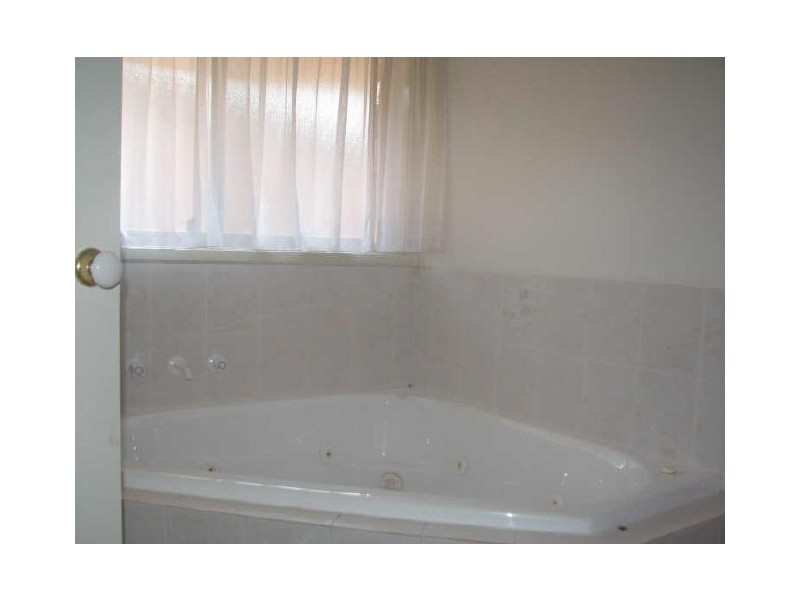 66 Coalville Road, Moe VIC 3825