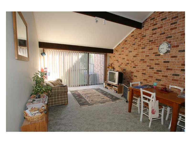 11/27 Bowada Street, Bomaderry NSW 2541