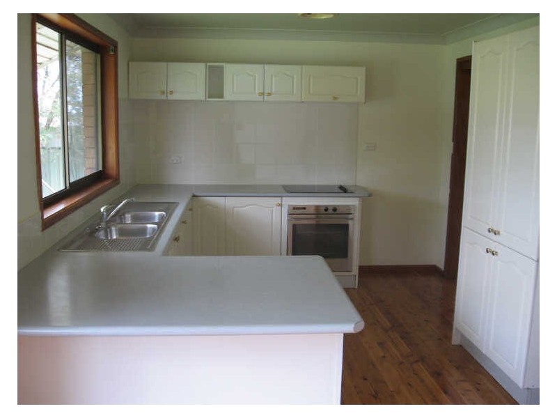 27 Amalfi Crescent, Nowra NSW 2541