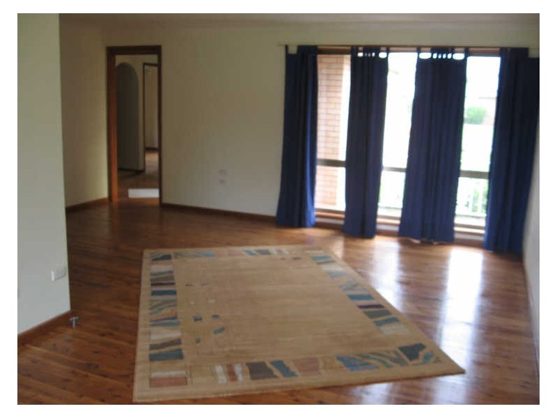 27 Amalfi Crescent, Nowra NSW 2541