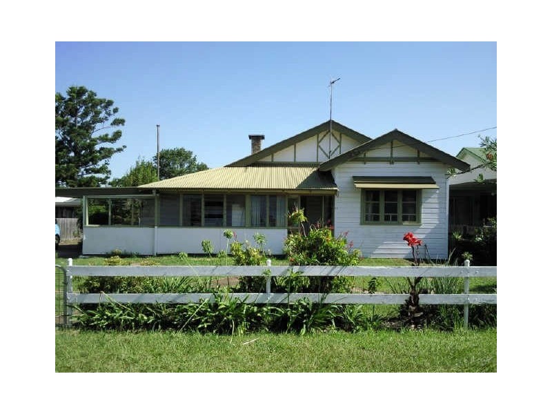 20 Plunkett Street, Nowra NSW 2541